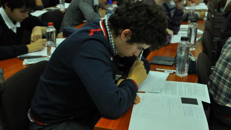 Performanta. Medalie de aur la Olimpiada de Chimie Imagine