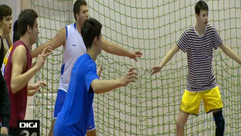 Performanta pentru tinerii baschetbalisti Imagine