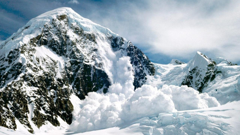 Pericol de avalanse in muntii Fagaras Imagine