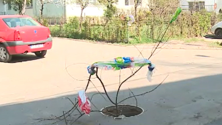 Pericol pe drumurile publice din Iasi: guri de canal descoperite dupa ce hotii de fier vechi au furat capacele Imagine