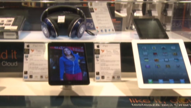 Pericolele tehnologiei moderne. Parinti, aveti grija ce le cumparati copiilor! Imagine