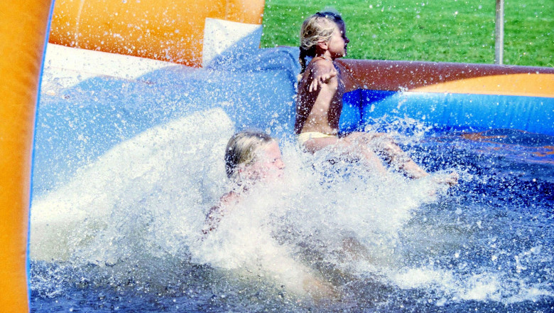 Pericolul din piscina: expertii in boli infectioase explica ce germeni se ascund in bazinele publice si cum pot fi evitati Imagine