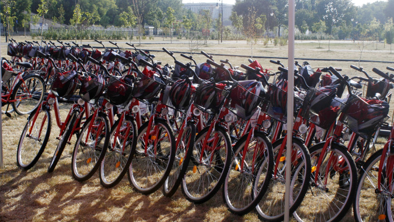 Peste 1.000 de concurenti la Festivalul biciclistilor urbani Imagine