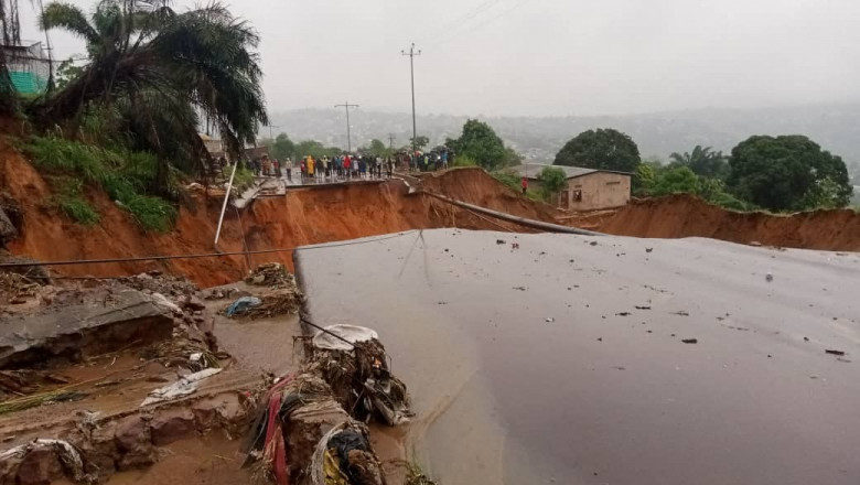 Peste 100 de de oameni au murit in inundatiile din estul Republicii Democrate Congo Imagine