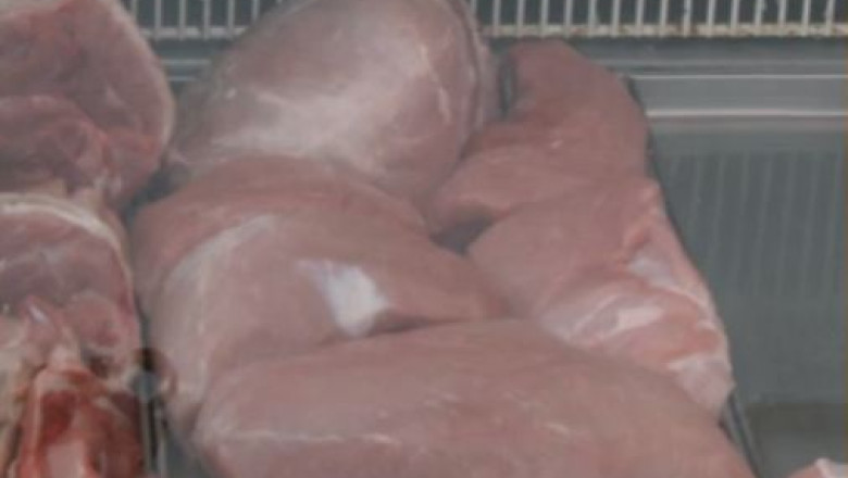Peste 100 de tone de carne au fost retrase de pe piata Imagine