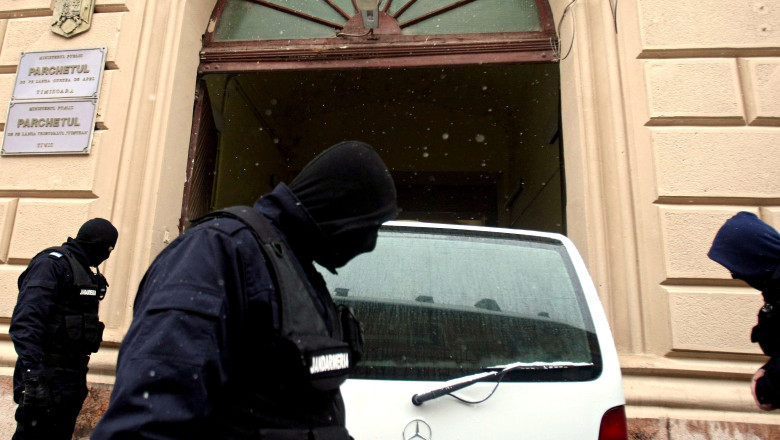 Peste 120 de perchezitii la evazionisti in Bucuresti si sase judete Imagine