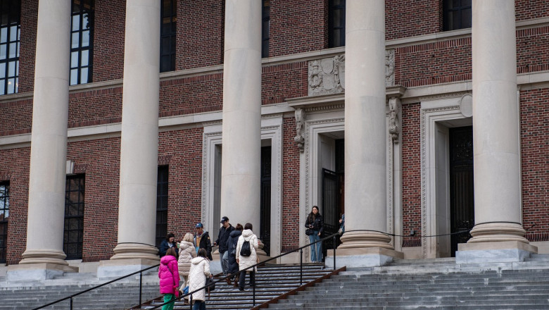 Peste 130 de studenti straini in SUA dau in judecata administratia Trump dupa revocarea vizelor Imagine