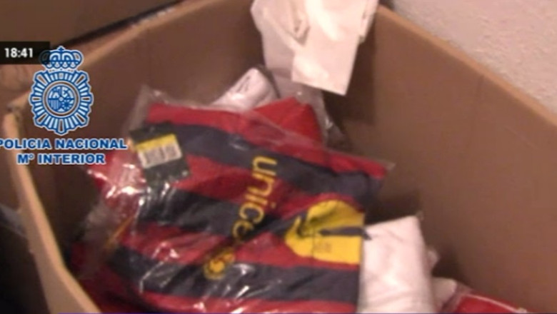 Peste 200 de tone de haine contrafacute au fost confiscate in Spania si Portugalia Imagine