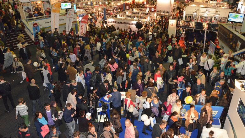 Peste 40.000 de vizitatori la Targul Gaudeamus. Se pot cumpara carti si cu 1 leu Imagine