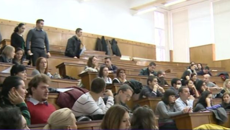 Peste 5.000 de absolventi au sustinut astazi examenul de rezidentiat Imagine