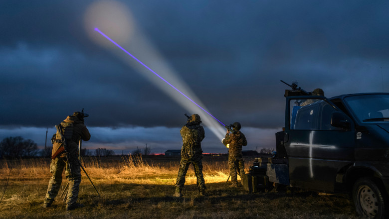 Peste 60 de drone rusesti, doborate de Ucraina noaptea trecuta. O femeie a murit la Kursk, in Rusia, intr-un atac ucrainean Imagine