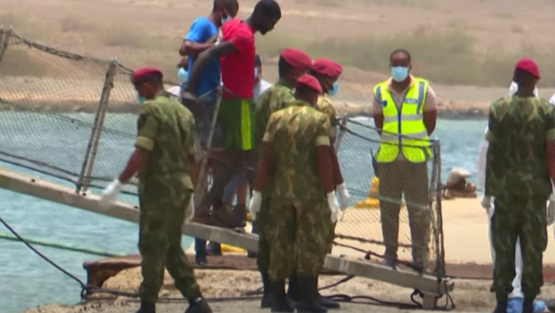 Peste 60 de morti in largul Africii de Vest, dupa ce o nava cu migranti a fost gasita in deriva Imagine