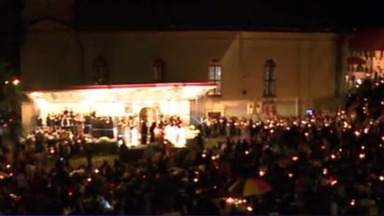 Peste 70.000 de pelerini la Manastirea Nicula Imagine