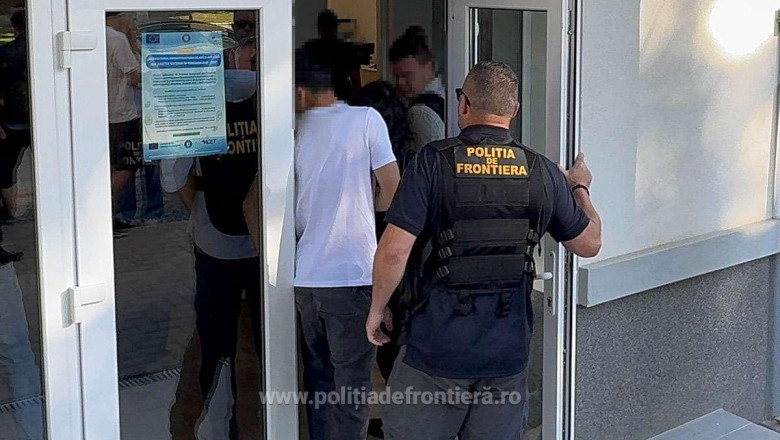 Peste 90 de perchezitii vizand eliberarea de documente de identitate cu domiciliu fictiv pentru 1.700 de persoane din fosta URSS Imagine