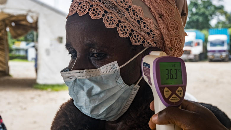 Peste 900 de cazuri suspecte de Ebola au fost identificate in RD Congo (OMS)