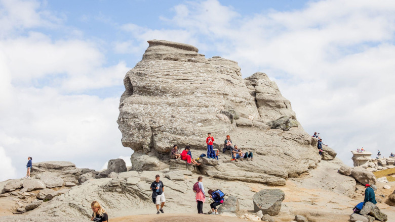 Peste jumatate din romani sunt convinsi ca in Romania exista locuri „incarcate energetic”, care influenteaza starea oamenilor (sondaj) Imagine