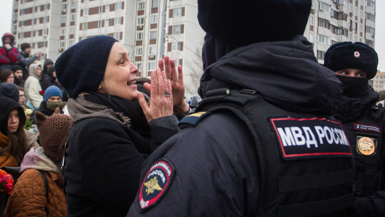 Peste o suta de persoane au fost arestate in Rusia in timpul funeraliilor lui Aleksei Navalnii Imagine