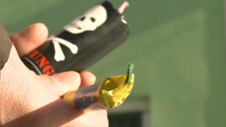 Petarde ilegale, vandute fara retineri Imagine