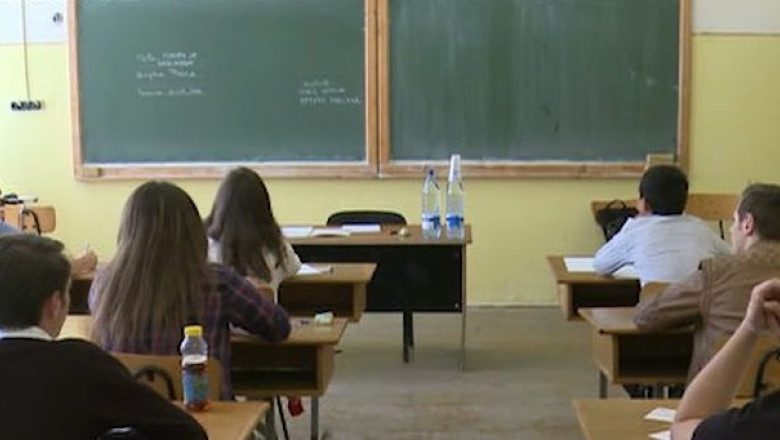 Petitie impotriva fuziunii. Profesorii Colegiului ”Henri Coanda” se opun unirii cu alta scoala Imagine