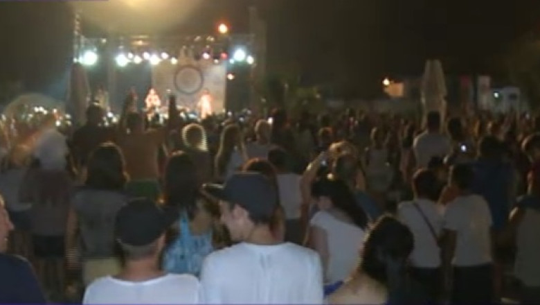 Petrecere pe ritmuri columbiene. J Balvin a cantat la Mamaia Imagine