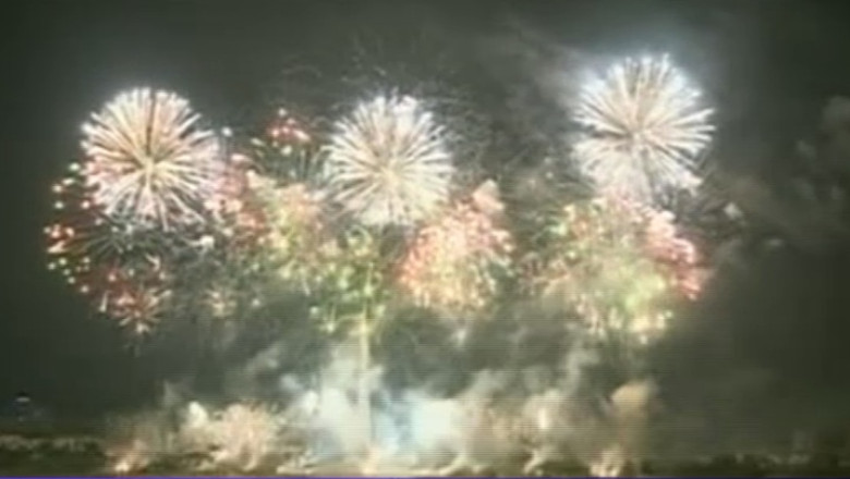 Petreceri de Revelion ca-n filme sau cu mesaje personalizate Imagine