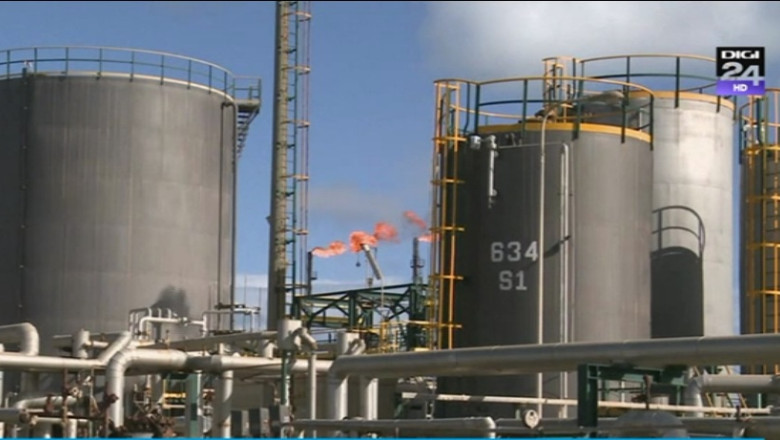 Petrolul se ieftineste. Apar teoriile complotului in economie. In cine loveste Arabia Saudita?  Imagine