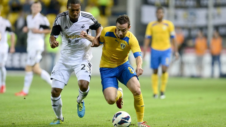 Petrolul si Pandurii au fost amendate de UEFA. Prahovenii risca excluderea din cupele europene Imagine