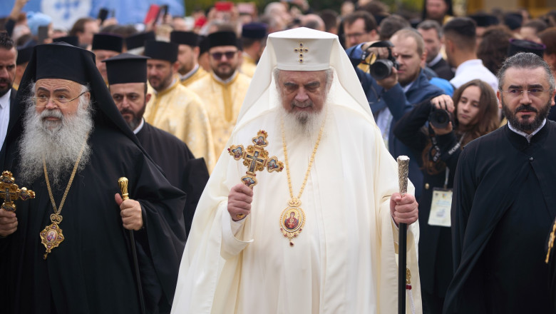 PF Daniel, mesaj de Sarbatori: „Sa ne rugam si sa lucram pentru pace pe pamant si bunavoire intre oameni” Imagine