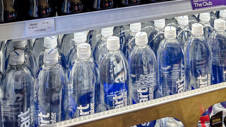 Plafonarea pretului la apa imbuteliata in gari si aeroporturi. Bogdan Chiritoiu: Avem o investigatie la Aeroportul „Otopeni” Imagine