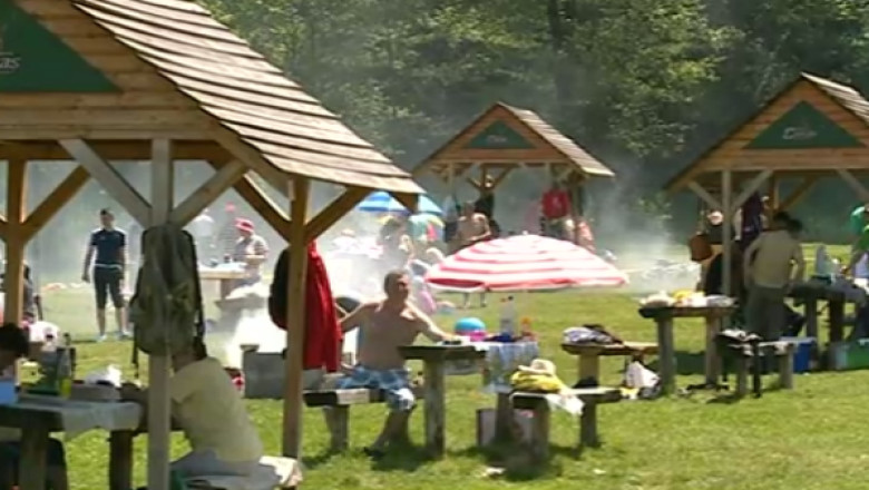 Plaja si gratarul, mai importante decat alegerile. Turistii nu se grabesc sa voteze Imagine