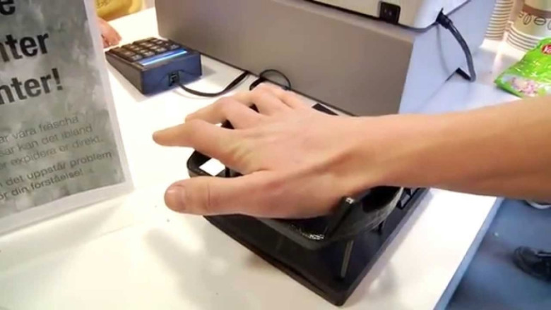 Plata cu venele, disponibila in Suedia. Sistemul biometric Quixter de scanare a palmei este folosit deja de 2000 de persoane Imagine