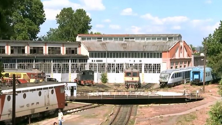 Platiti de CFR sa stea degeaba. Povestea celor 70 de mecanici de locomotiva Imagine