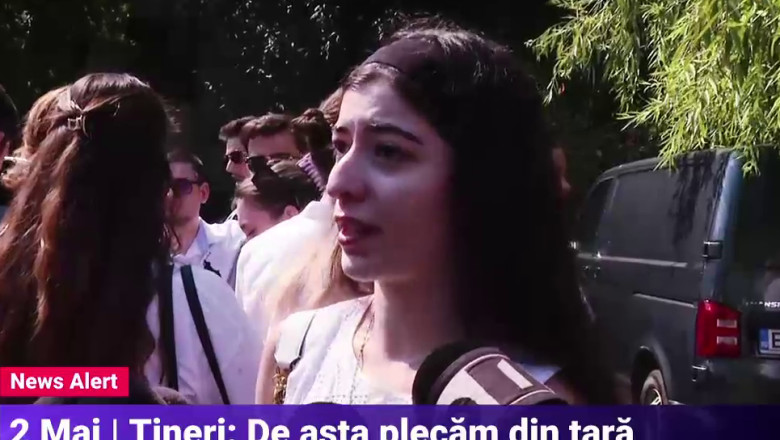 „Plecam din tara din cauza voastra. Nu ne oferiti un trai decent”. Revolta la inmormantarea tinerilor ucisi de soferul drogat in 2 Mai Imagine