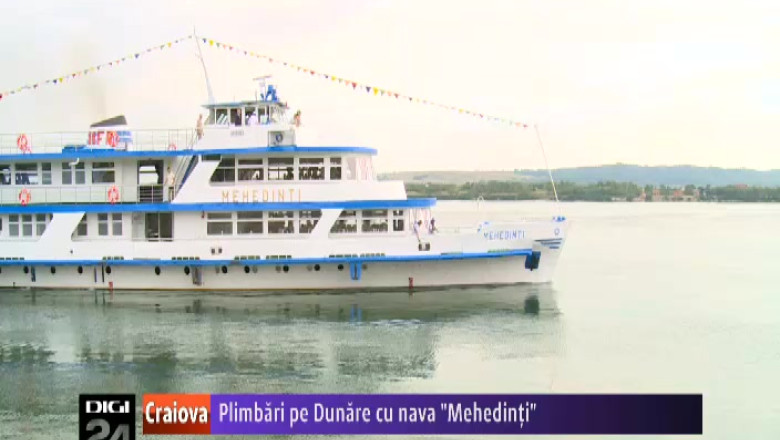 Plimbari pe Dunare cu vechea nava de croaziera "Mehedinti"  Imagine
