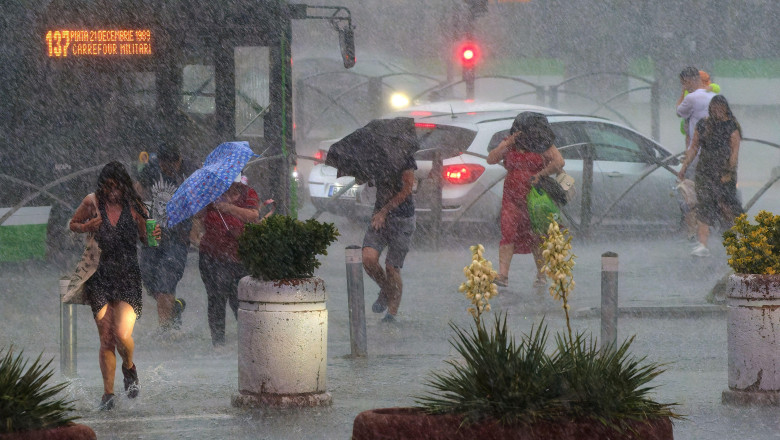 Ploi, canicula si instabilitate termica: de la 34°C la minime de 5°C. Cum va fi vremea in urmatoarele doua saptamani Imagine