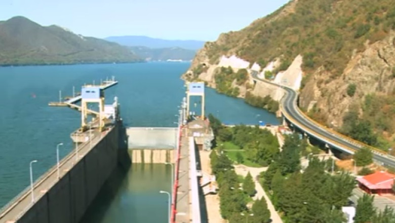 Ploile cresc productia de energie. Este mai ieftina, dar nu se simte in facturi Imagine