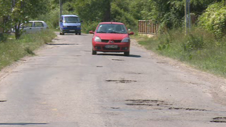 Plombarea drumurilor judetene, blocata de o contestatie la CNSC Imagine