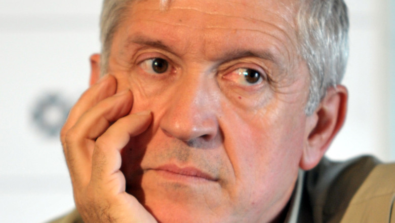 PNL, abonat la ministri cu probleme. Liberalii au inlocuit mai multi ministri si au cedat Justitia Imagine