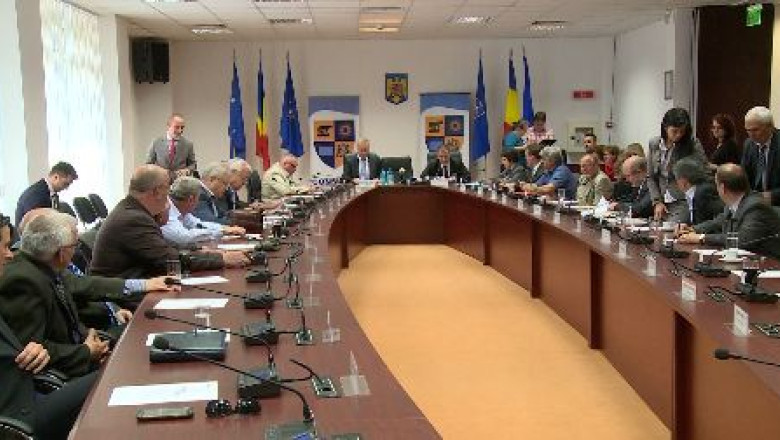 PNL, plangere penala impotriva premierului. Victor Ponta este acuzat ca nu a organizat alegeri pentru sefia Consiliului Judetean Cluj Imagine