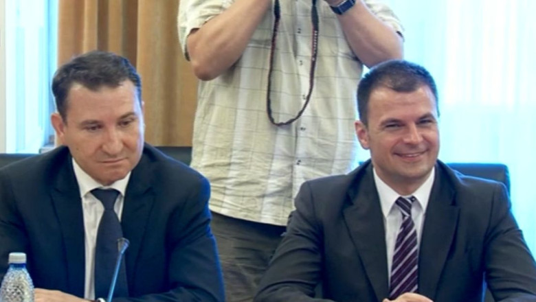 PNL si PDL s-au impacat doar la centru. Multi lideri locali ai liberalilor prefera sa continue colaborarea cu PSD Imagine