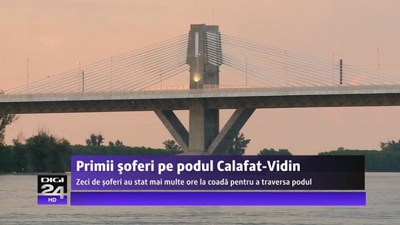 Podul Calafat-Vidin, oficial deschis. Sute de soferi curiosi s-au inghesuit sa inaugureze constructia Imagine