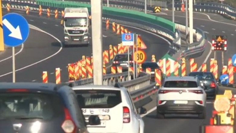 Podul suspendat peste Dunare a fost redeschis circulatiei pe sensul Tulcea - Braila. „Aceasta reteta asfaltica noua este mai dura” Imagine