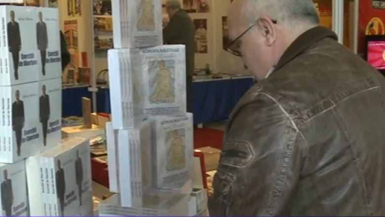 Poetii si prozatorii inchisorilor de azi: Adrian Nastase, Sorin Ovidiu Vantu, Marius Petcu, Florentin Scaletchi Imagine