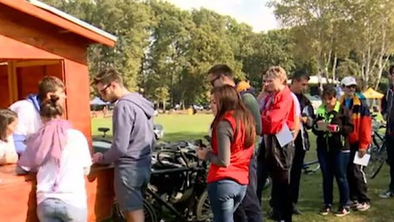 Poker jucat pe... bicicleta. Participantii au pedalat prin toata Timisoara  Imagine