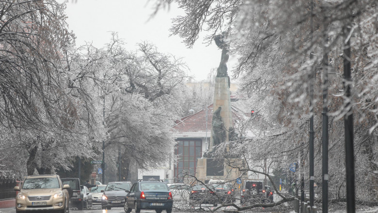 Polei si minus 4 grade in Bucuresti. Meteorologii avertizeaza ca va fi mult mai frig decat normalul acestei perioade Imagine