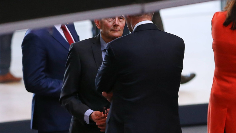 Politicieni importanti ai SPD se opun politicii externe a guvernului german si sporirii cheltuielilor militare. Vor discutii cu Rusia Imagine