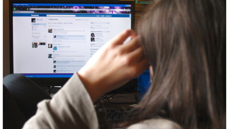 Politico: Europa ar putea ramane in curand fara acces la Facebook si Instagram Imagine