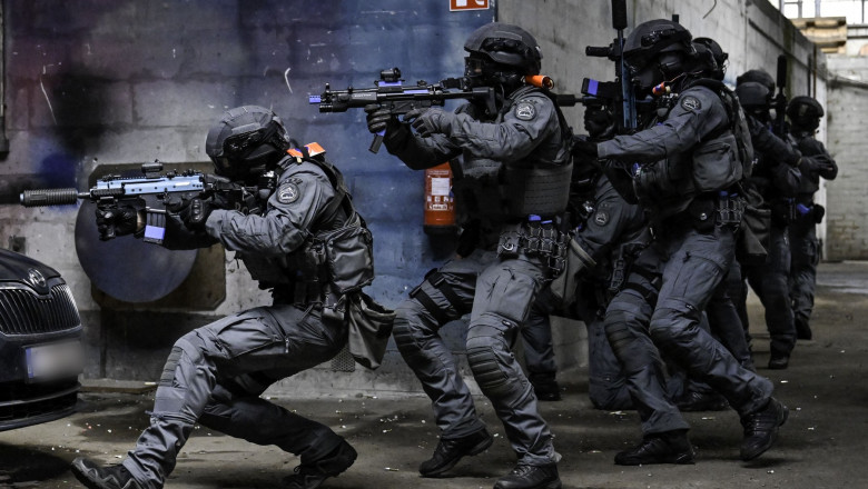 Politico: „Europa are o problema”. Bombe, atacuri armate si trafic de droguri in unul dintre cele mai mari porturi din UE Imagine