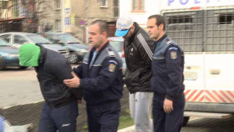 Politist batut de doi membri ai lotului national de lupte greco-romane Imagine