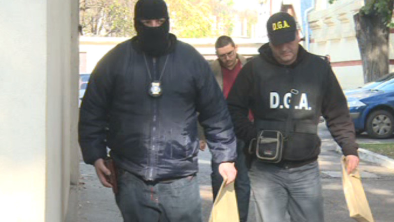Politist de frontiera, sprijin pentru contrabandisti. DNA acuza un ofiter din Husi ca dadea informatii prin SMS unei grupari Imagine